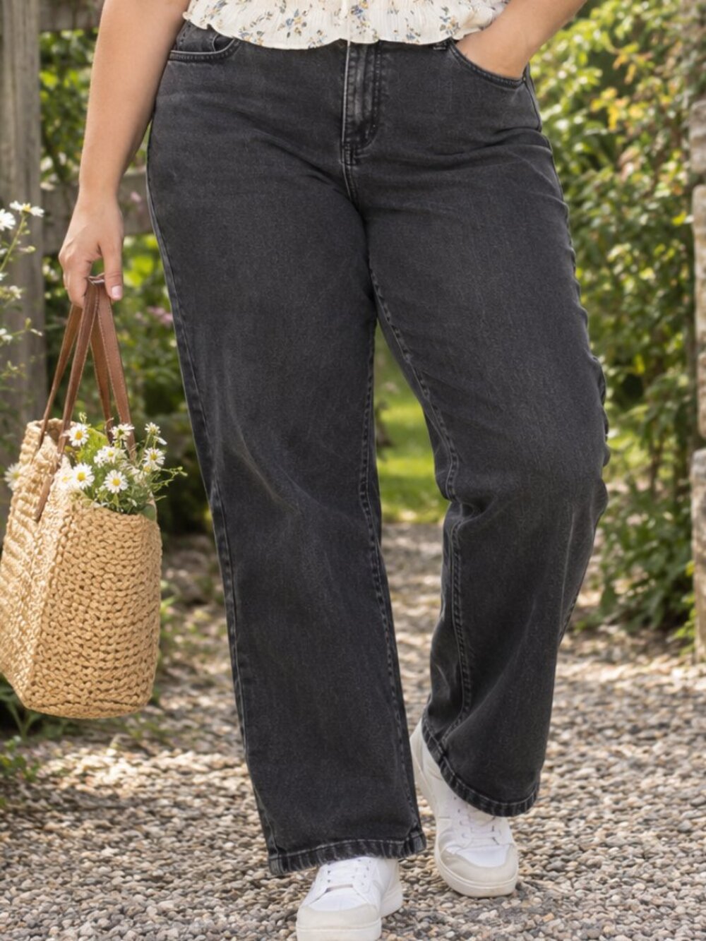 Jones New York Lexington Straight Leg Black Jeans 16W Casual